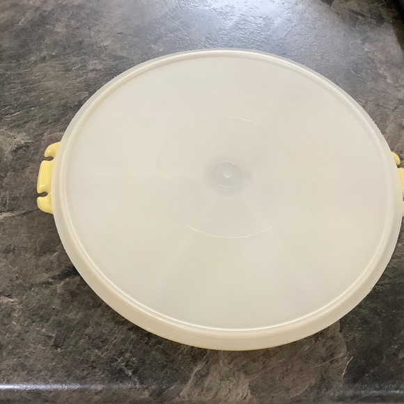 Vintage Tupperware Snack Server with Lid - Picture 7 of 9